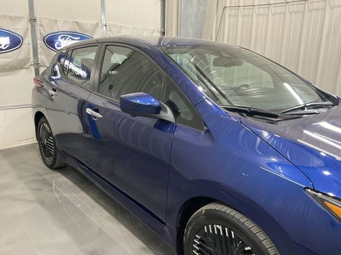 Used 2025 Nissan Leaf SV Plus image 4
