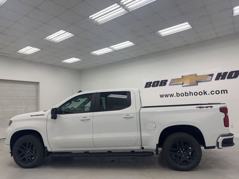 New 2026 Chevrolet Silverado 1500 RST w/ Dark Appearance Package AWD/4WD image 8