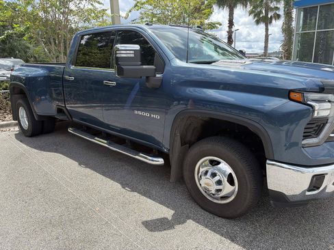 Used 2024 Chevrolet Silverado 3500 LTZ w/ LTZ Convenience Package AWD/4WD image 3