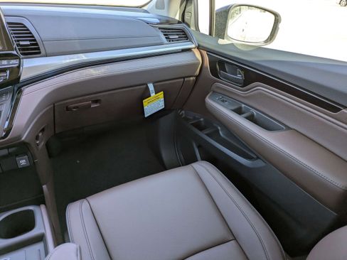 New 2026 Honda Odyssey Touring image 19