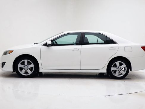 Used 2013 Toyota Camry SE image 5
