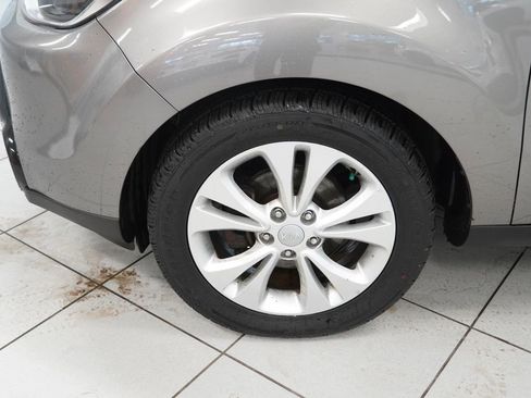 Used 2016 Kia Soul + w/ Primo Package image 20