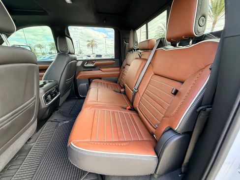 Used 2025 GMC Sierra 3500 Denali Ultimate image 21