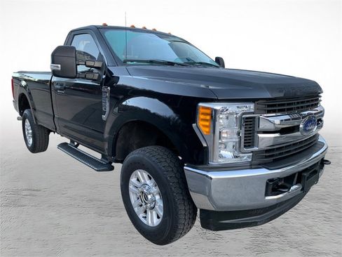 Used 2017 Ford F250 XL w/ STX Appearance Package image 8