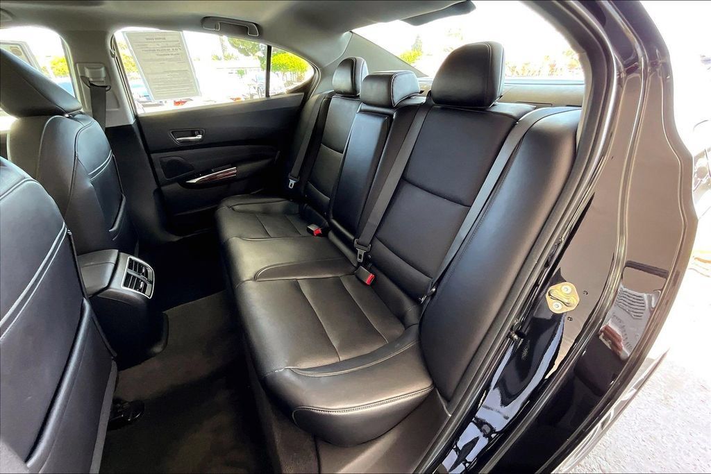 Used 2016 Acura TLX w/ Technology Package FWD image 22