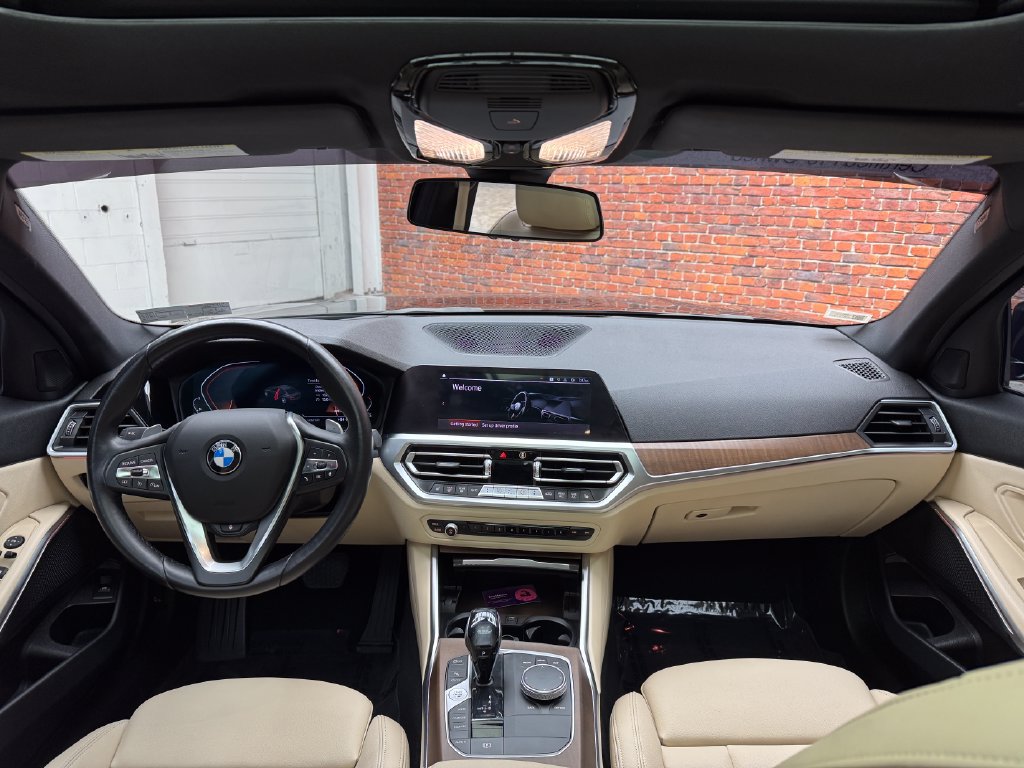 Used 2021 BMW 330i xDrive Sedan w/ Premium Package AWD/4WD image 14
