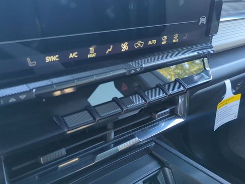 New 2026 GMC Hummer EV SUV image 17