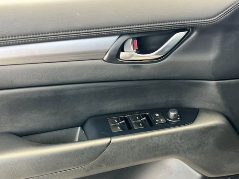 Used 2020 MAZDA CX-5 Touring FWD image 13