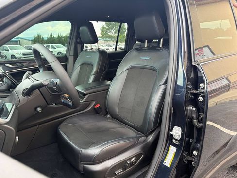 Used 2024 Jeep Grand Cherokee Trailhawk w/ Luxury Tech Group III AWD/4WD image 14