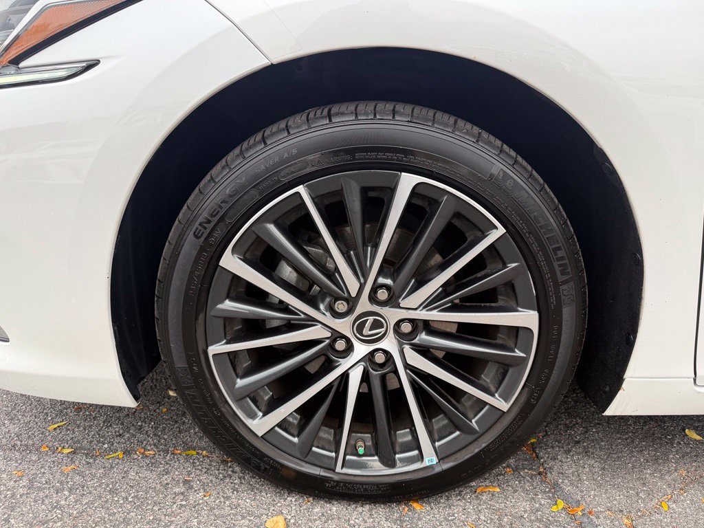 Used 2023 Lexus ES 350 w/ Premium Package FWD image 28