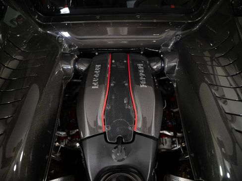 Used 2019 Ferrari 488 Pista Coupe RWD image 37