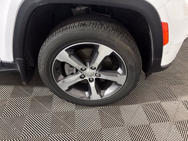 Used 2024 Jeep Grand Cherokee L Limited w/ Luxury Tech Group II AWD/4WD image 46
