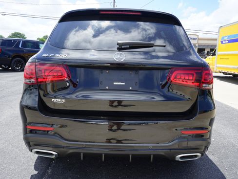 Used 2022 Mercedes-Benz GLC 300 image 4