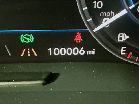 Used 2018 Volkswagen Atlas SEL Premium image 14