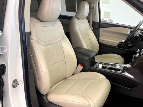 Used 2021 Ford Explorer Platinum w/ Equipment Group 601A AWD/4WD image 6