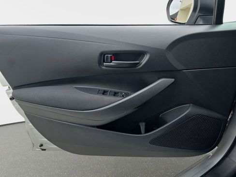 Used 2023 Toyota Corolla LE FWD image 28