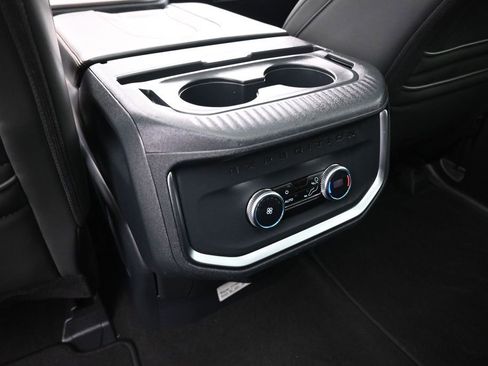 Certified 2025 Ford Expedition Active AWD/4WD image 24