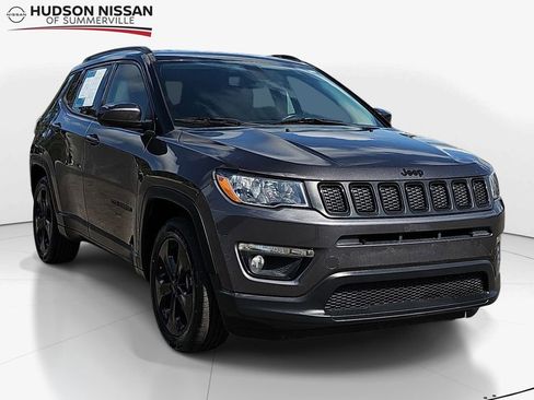 Used 2021 Jeep Compass Latitude FWD image 1