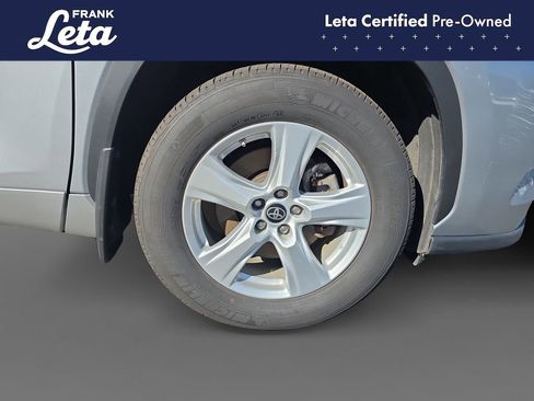Used 2024 Toyota Highlander LE image 11