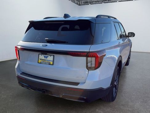 New 2026 Ford Explorer ST-Line w/ ST-Line Street Pack AWD/4WD image 5