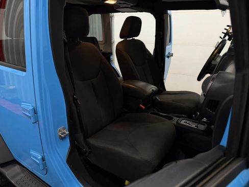 Used 2018 Jeep Wrangler Unlimited Sport S AWD/4WD image 46