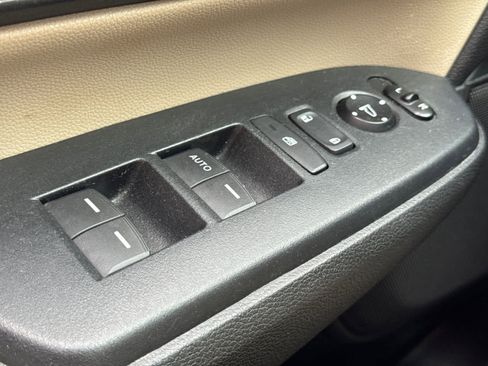 Used 2019 Honda CR-V LX image 23