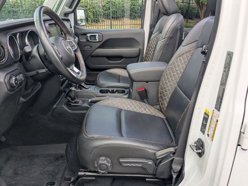 Used 2021 Jeep Wrangler Unlimited Sahara image 14