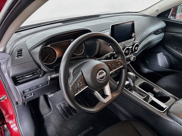 Used 2024 Nissan Sentra SV FWD image 9