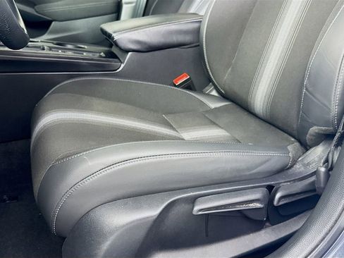 Used 2023 Honda Civic Sport image 25