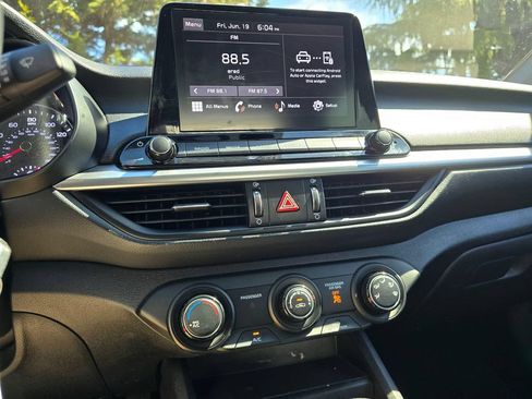 Used 2022 Kia Forte LXS FWD image 18