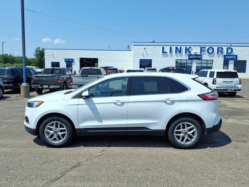 Certified 2024 Ford Edge SEL AWD/4WD image 2