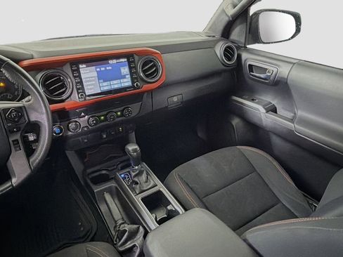 Used 2020 Toyota Tacoma TRD Sport image 23