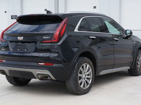 Used 2020 Cadillac XT4 Premium Luxury w/ Cold Weather Package image 11