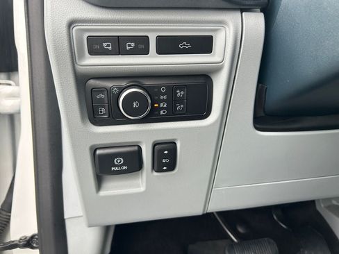 Used 2022 Ford F150 Limited AWD/4WD image 19