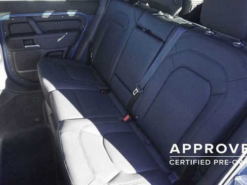 Used 2025 Land Rover Defender 110 S image 30