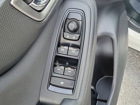 Used 2022 Subaru Forester Premium AWD/4WD image 22