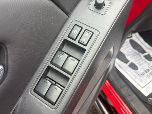 Used 2022 Nissan Frontier SV AWD/4WD image 8