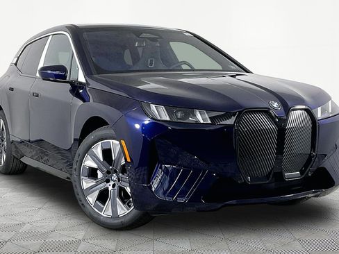 New 2026 BMW iX xDrive45 AWD/4WD image 3