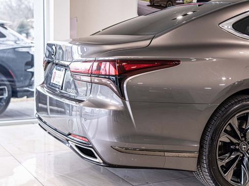 Used 2022 Lexus LS 500 F Sport w/ Accessory Package (Z1) image 13