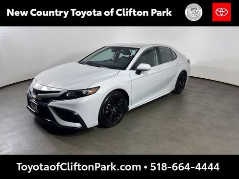 Used 2024 Toyota Camry SE AWD/4WD image 7