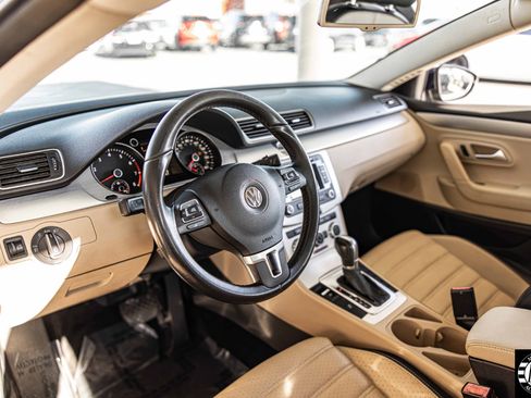 Used 2015 Volkswagen CC R-Line image 17