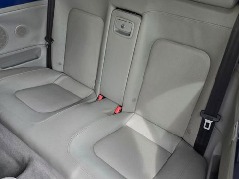 Used 2007 Volkswagen Beetle Convertible image 29