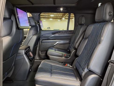 New 2026 Cadillac Escalade IQL Luxury AWD/4WD image 12