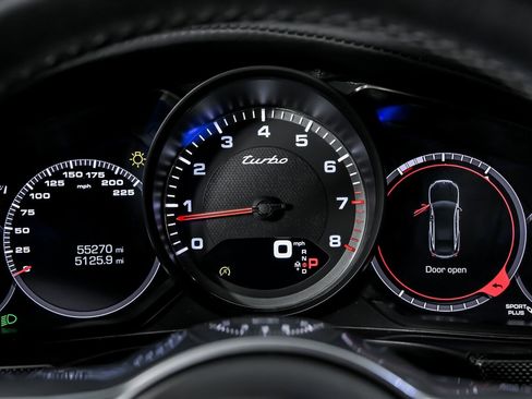 Used 2017 Porsche Panamera Turbo image 28