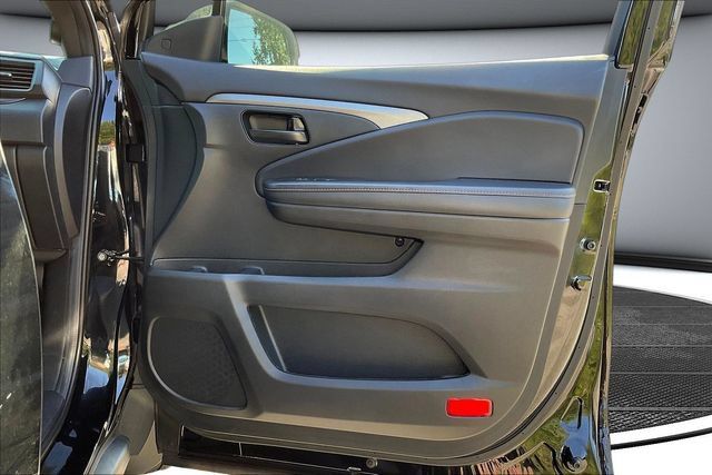 Used 2023 Honda Passport TrailSport image 30