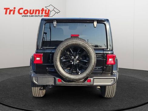 Used 2025 Jeep Wrangler Unlimited Sahara w/ Safety Group image 7