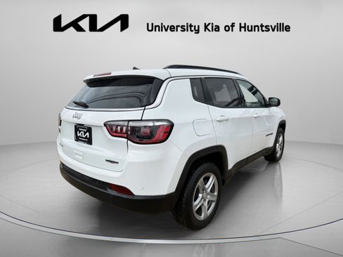 Used 2024 Jeep Compass Latitude image 7