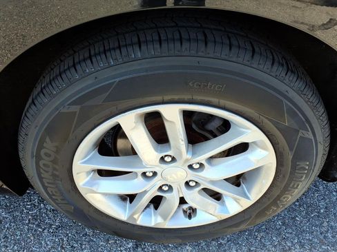 Used 2012 Kia Optima LX w/ Convenience Pkg image 6