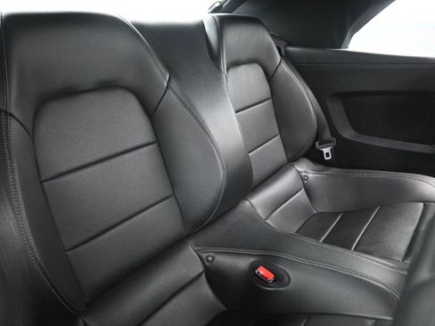 Used 2015 Ford Mustang Premium image 2