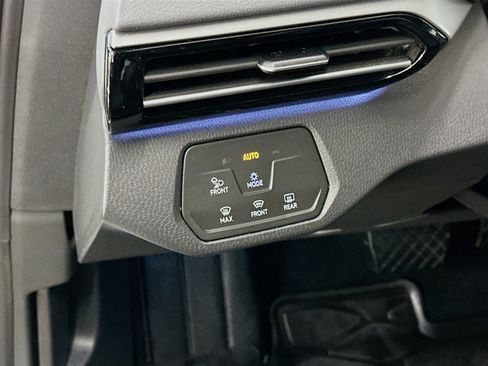 Used 2023 Volkswagen ID.4 Pro S Plus AWD/4WD image 17